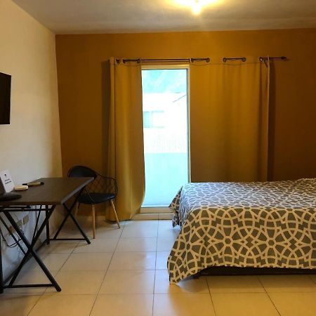 Consulado Suites Monterrey Kültér fotó