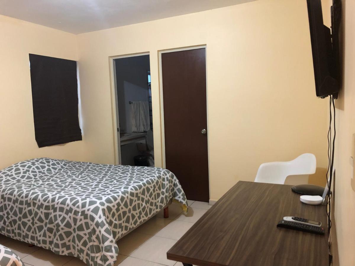 Consulado Suites Monterrey Kültér fotó